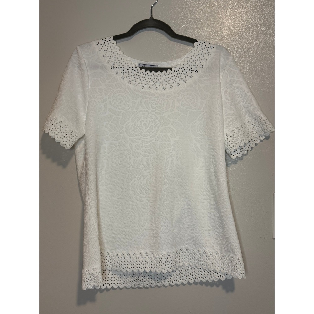 Chances R White Floral Embossed Eyelet Cutout Scallop Hem Top Medium